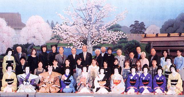 学生歌舞伎の歴史は、数人の学生が抱いた歌舞伎への熱い思いからはじまった！国劇部