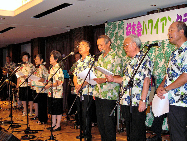 34thハワイアングループ(霞会館)の演奏