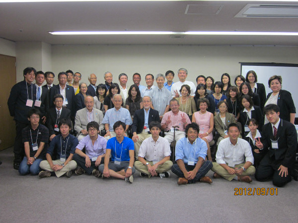 20120901懇親会 百周年記念会館にて懇親会